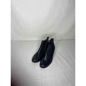 Vioinic Luciana Black Perforated Leather Ankle Boots Size 9.5 Heel  1.5" Zipper